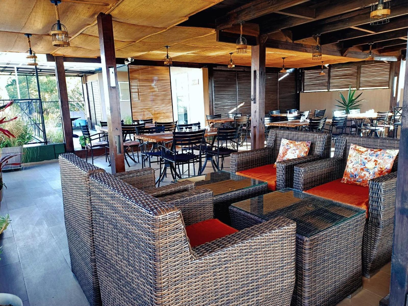 Fly Inn Madagascar Hotel - Navette Gratuite H24 - A 300M De L'Aeroport International Ivato-Antananarivo Ivato  Eksteriør billede